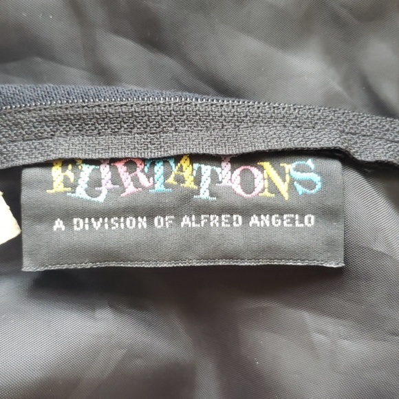 The LBD (Little Black Dress) - Picture 6 of 8